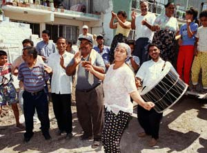 Çingeneler lanetli midir? O inanışın temelinde ne var?